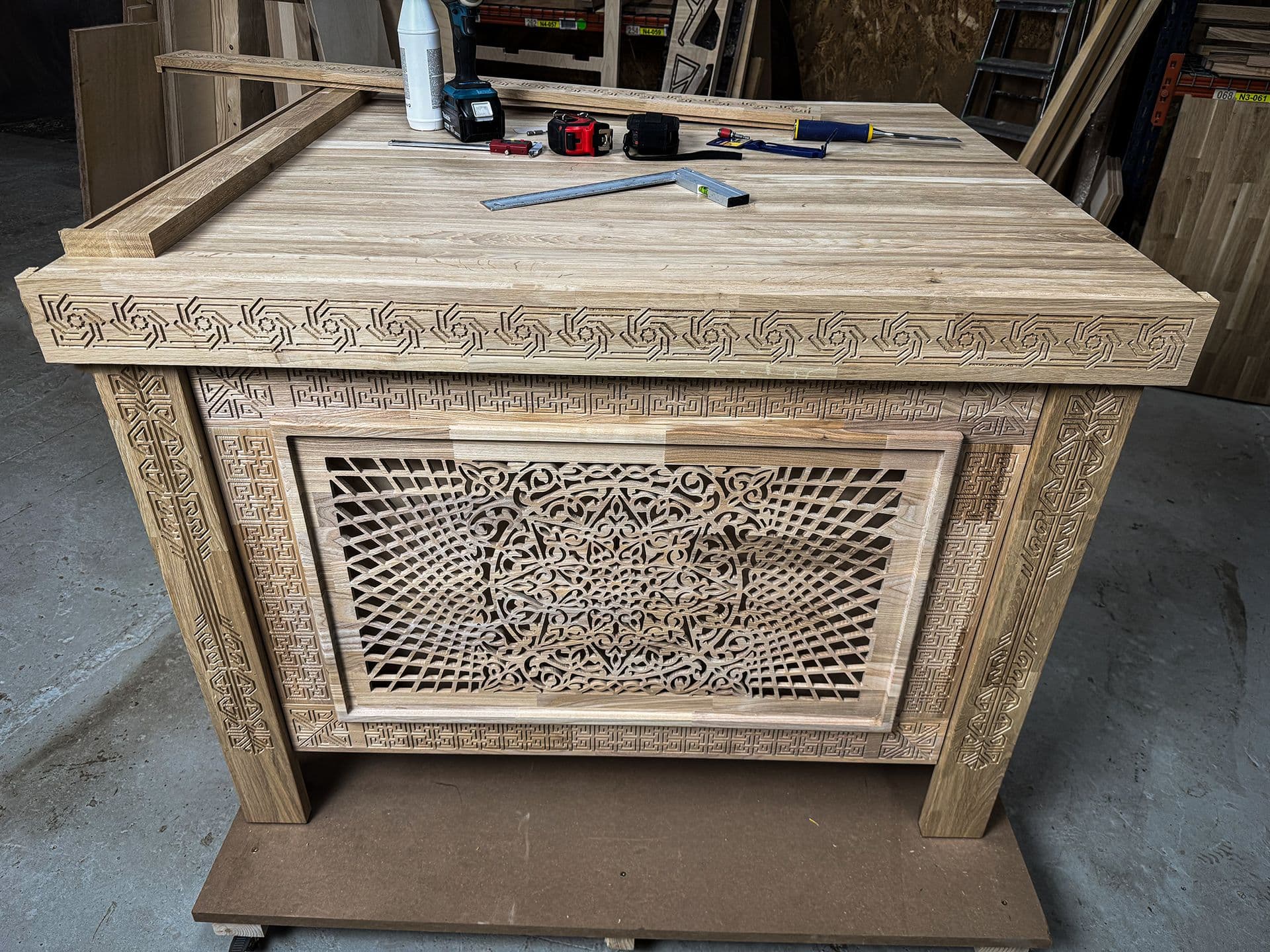 Authentic Eastern craftsmanship and manufacturing